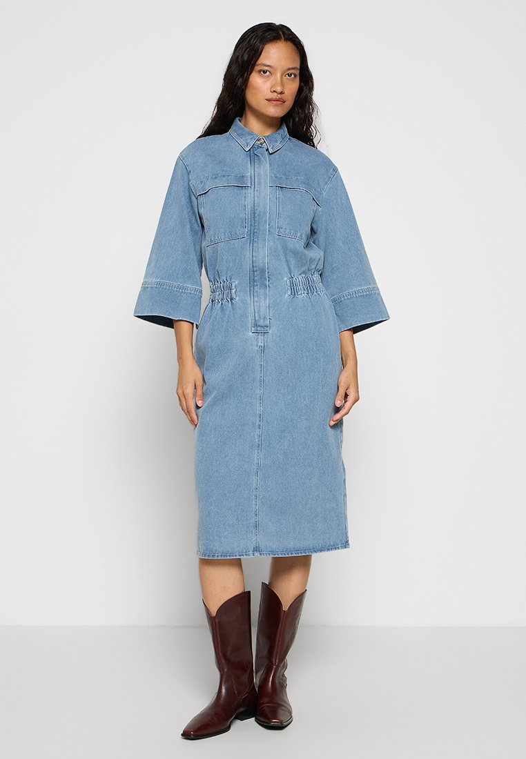 Soaked in Luxury Jeansjurken lichtblauw Soaked in Luxury Jeansjurken lichtblauw