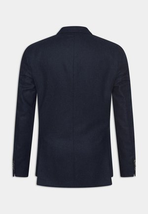 Blazer blu navy con una texture liscia, spacco singolo sul retro e dettagli ai polsini con bottoni. Presenta un colletto a scialle e una vestibilità strutturata.