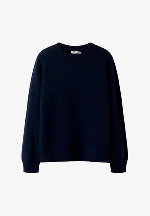 Pull en maille bleu marine avec encolure ronde, épaules tombantes, et poignets et ourlet côtelés. Fabriqué dans un matériau doux et texturé.