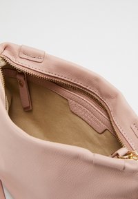 Liebeskind Berlin Borsa a tracolla - light pink
