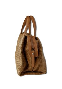Sac à main marron en simili cuir texturé, doté d'une fermeture éclair et de deux courtes anses plates. Motif en grille distinctif sur la surface.