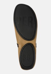 Camper RIGHT NINA - Bailarinas con hebilla - mittelbraun