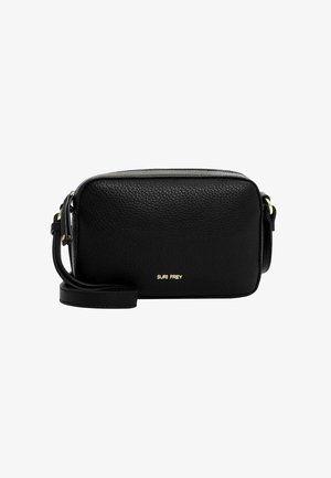 Borsa a tracolla in pelle nera con superficie texturizzata, forma rettangolare, logo dorato e tracolla regolabile per un trasporto versatile.