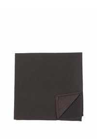 Rechteckiger schwarzer Stoffschal mit glatter Textur und einer kontrastierenden gefalteten Ecke, die einen dunkleren Akzent und eine saubere Naht aufweist.