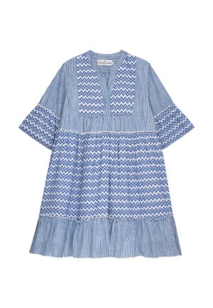 Blau gestreiftes Kleid mit V-Ausschnitt, kurzen ausgestellten Ärmeln und mehrstufigem Rüschensaum mit durchgehendem Zickzack- und Nadelstreifenmuster.