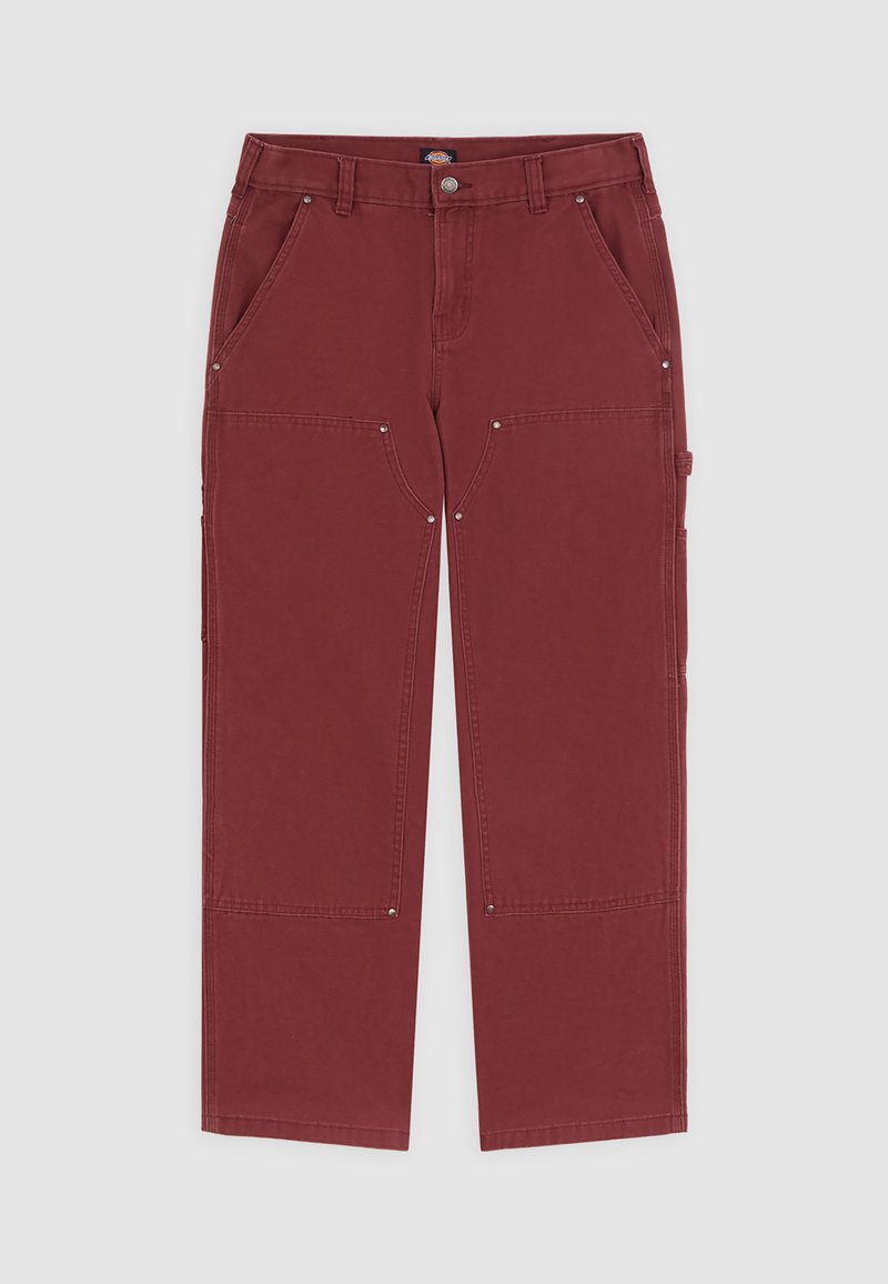 Bordeaux cargo bukser med flere lommer, metal detaljer og lige ben design. Fremstillet af slidstærkt stof med en glat tekstur.