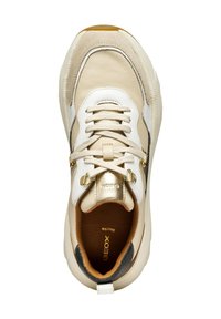Sneaker beige in pelle con accenti bianchi e dorati, lati testurizzati, punta rotonda, lacci piatti e soletta imbottita. Suola in gomma.
