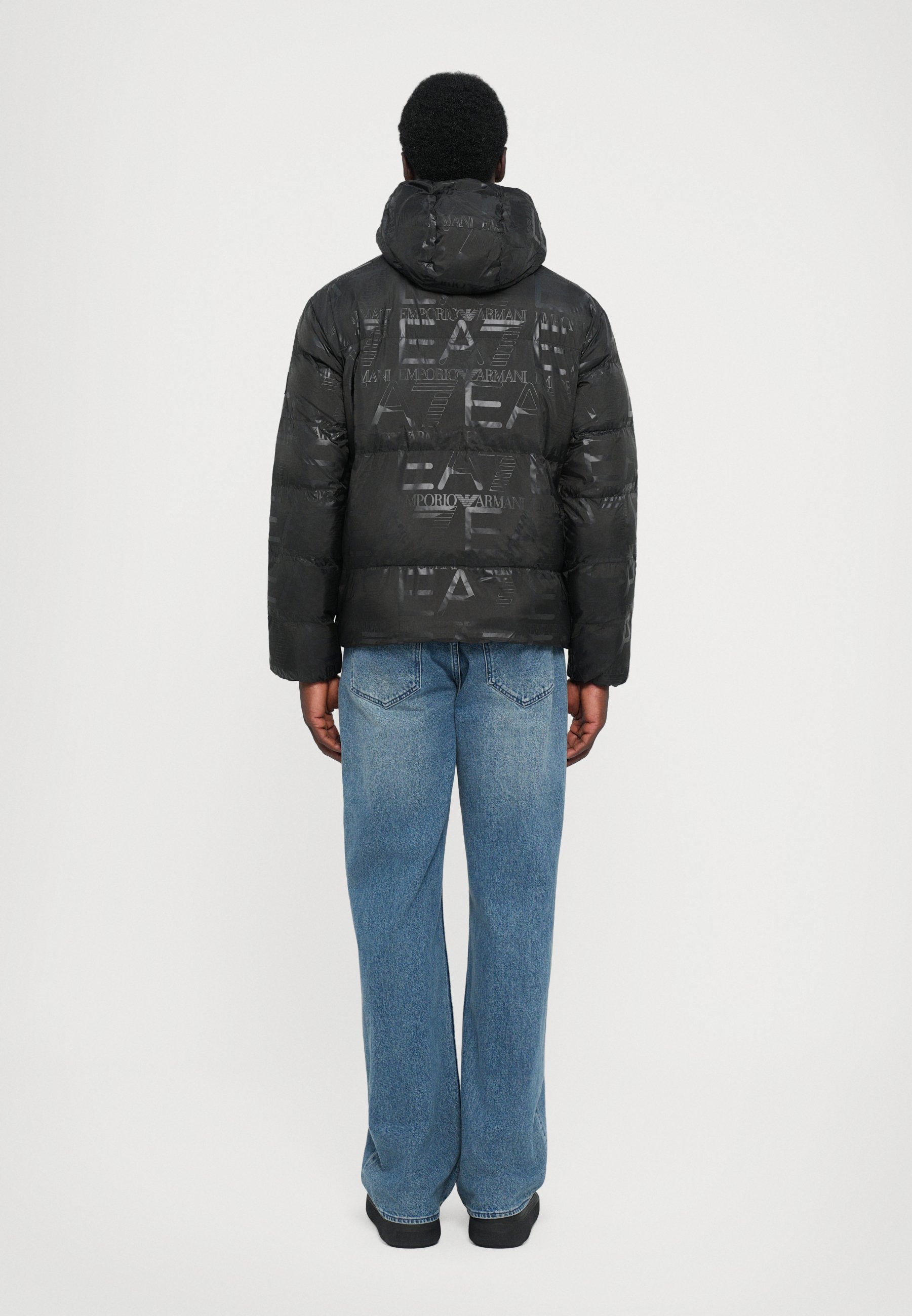 EA7 Emporio Armani MOUNTAIN HOODED JACKET LOGO REPEAT - Casaco de