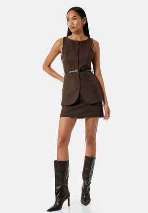 BELTED MINI - Etui-jurk - brown