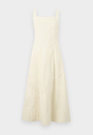 Kremfarget ermeløs midikjole med firkantet utringning og subtile folder, vist på en ensfarget lys grå bakgrunn.