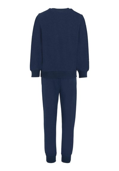 Navyblauwe sweatshirt met lange mouwen en bijpassende joggingsbroek met geribde manchetten en zoom, weergegeven vanuit de achterkant.