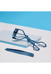 TWEEZERMAN SLANT TWEEZER - Haarverwijderingstool - bell bottom blue