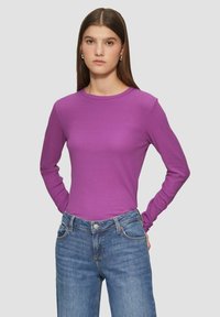 QS MIT RUNDHALSAUSSCHNITT - Langarmshirt - lila