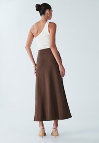 BWLDR JOSEFINA - Falda larga - chocolate