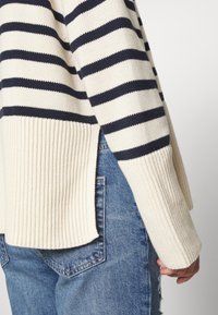 GAP Strickpullover - white