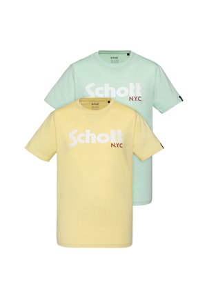 Deux t-shirts en menthe clair et jaune pastel. Tous deux présentent le mot "Schott" et "N.Y.C." en lettres blanches en gras. Matériau en coton doux.