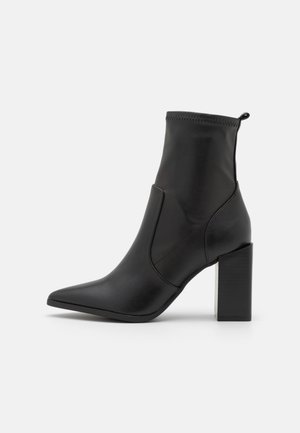 Botines de tacón - black