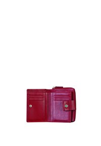 Rote Leder-Geldbörse, verfügt über mehrere Kartenfächer, ein Reißverschlussfach und einen Druckknopfverschluss. Glatte Textur mit minimalen Hardware-Details.