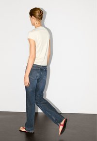 Massimo Dutti SHORT SLEEVE WITH ROUND NECK - T-shirts basic - beige