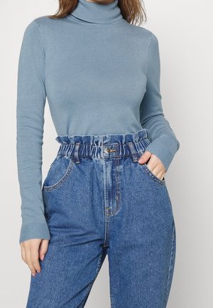 Sweter