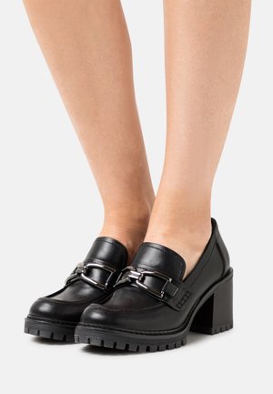 Platform heels - black matt