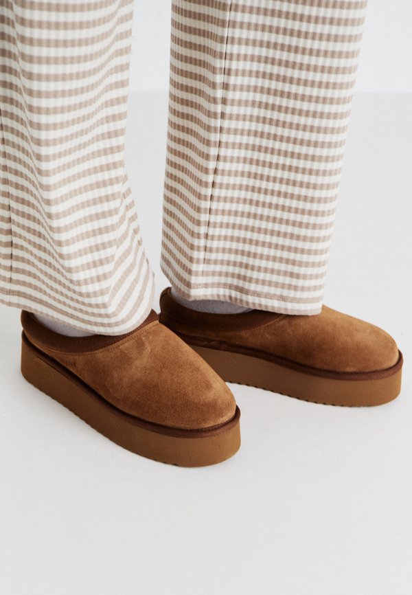 CPH272 - Heeled mules3