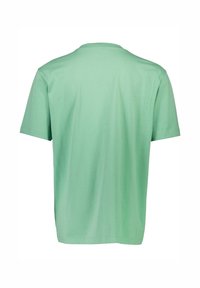 Camiseta de manga corta en algodón verde claro con cuello redondo y una textura suave, con un diseño de espalda lisa sin acentos.