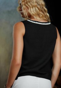 Next REGULAR FIT - Bluse - black