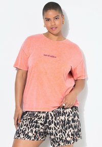 Studio Untold - STATEMENT - T-Shirt print - pumpkin Thumbnail-Bild 1