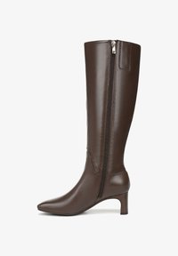 Sélectionné, mocha leather