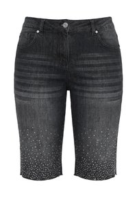 Short en denim noir longueur genou avec des clous argentés sur le bas des jambes et des poches avant avec fermeture à bouton.