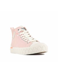 Sneaker alte rosa con tomaia in tela testurizzata, suola in gomma bianca e motivo esagonale, caratterizzata da accenti a contrasto e chiusura con lacci.