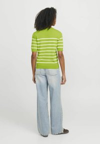 JJXX JXLAYLA COMFY - Jersey de punto - parrot green