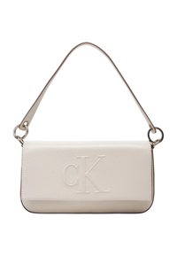 Borsa a spalla in pelle bianca con logo 'CK' in rilievo, design rettangolare slim, manico piccolo, dettagli in metallo argentato.
