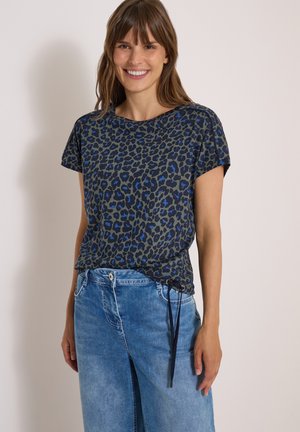 Cecil, T-SHIRT MIT BOAT NECK UND LEO-MUSTER - T-shirt imprimé - dried olive green