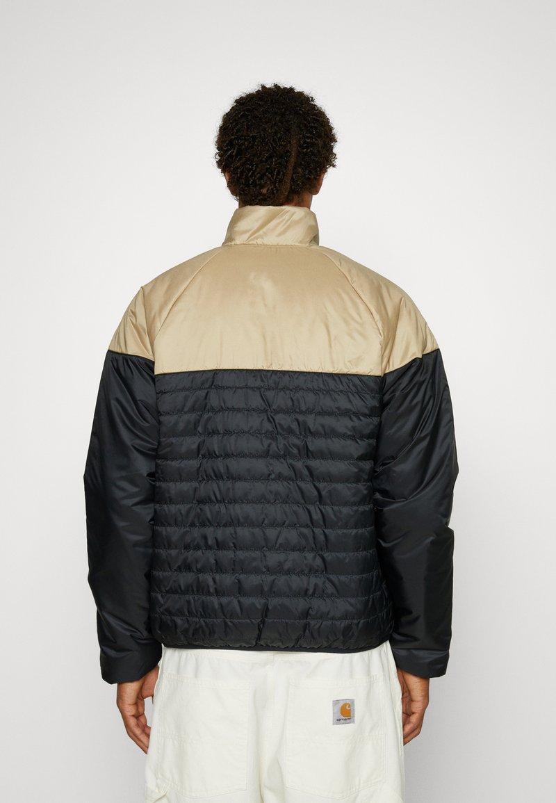 Nike Sportswear M NK WR MIDWEIGHT PUFFER - Zimní bunda - black/khaki/sail
