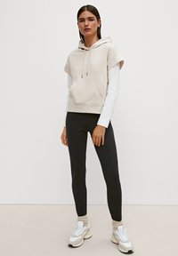 comma casual identity SLIM MIT PINTUCKS - Leggings - schwarz