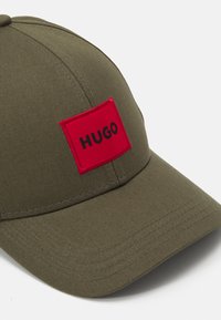 HUGO Kapa - open green