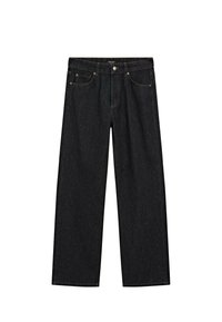 Jeans a gamba larga in denim scuro con vestibilità dritta. Caratteristiche includono due tasche frontali, tasche posteriori e dettagli in rilievo dorati.