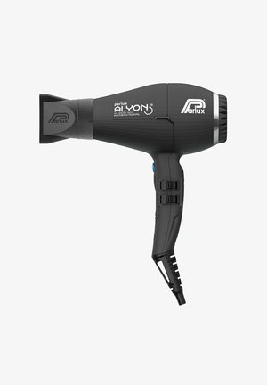Zwarte föhn met een matte afwerking, gestroomlijnde vorm, ant bacteriële technologie label en knoppen aan de zijkant; beschikt over een mondstuk met een ruitpatroon.