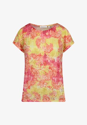 Kurzärmliges, gelb- und pinkfarbenes Blumenoberteil mit rundem Halsausschnitt. Es hat ein Paisley- und Blumenmuster in verschiedenen Orangetönen und Pink.