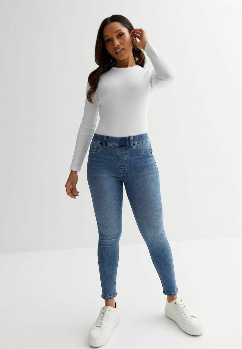 Blugi skinny fit