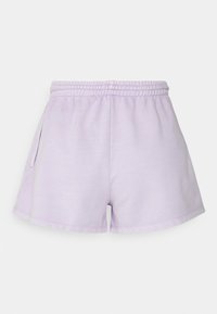 Levandulové šortky vyrobené z měkké tkaniny, s elastickým pasem, dvěma bočními kapsami a volným střihem s olemovanými okraji.