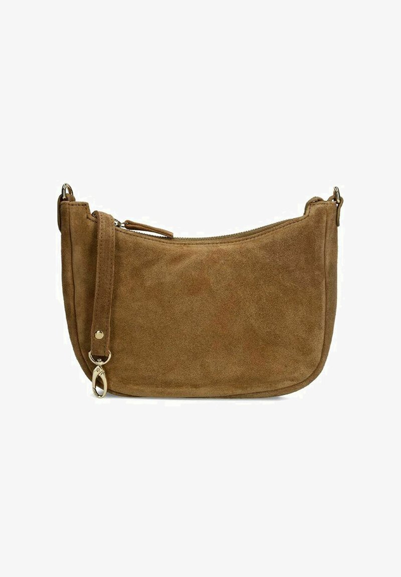 Schokoladenbraune Wildleder-Crossbody-Tasche mit runder Form. Sie verfügt über einen Reißverschluss, einen verstellbaren Riemen und eine glatte Textur mit minimalen Nähdetails.