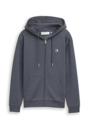 Hanorac gri închis cu fermoar, buzunare frontale, glugă cu șnur și un mic logo alb pe partea stângă a pieptului.