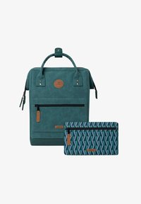 Unselected, quepos green