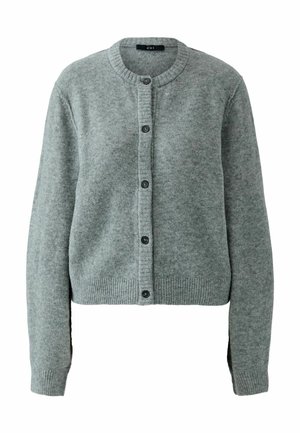 Hellgrauer, langärmeliger Wollcardigan mit rundem Halsausschnitt, gerippten Bündchen und Saum sowie fünf schwarzen Knöpfen auf der Vorderseite.