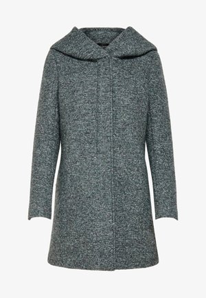 Grijze, geweven wollen jas met een brede kraag, lange mouwen en een rechte snit. Heeft een sluiting aan de voorkant en geen zichtbare sluitingen.