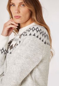 Apricot FAIR ISLE GEM EMBELLISHED  - Trui - grey
