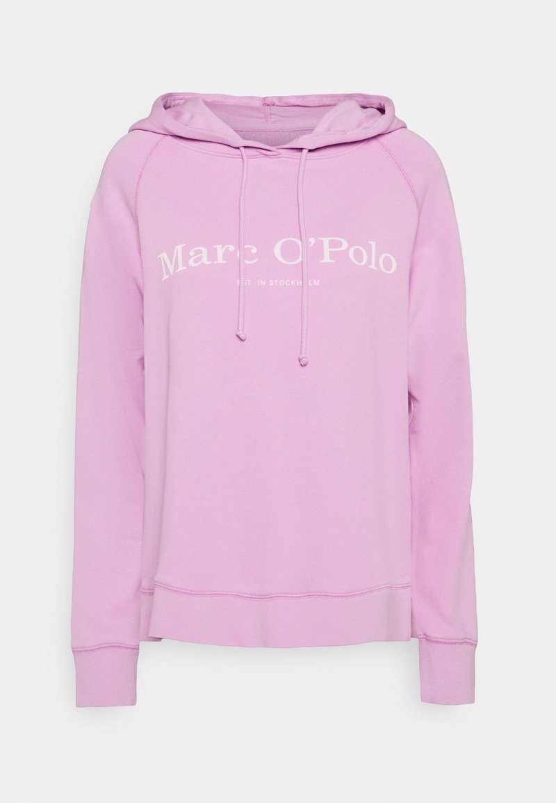 Sweat à capuche rose clair avec manches longues, capuche à cordon et texte blanc « Marc O’Polo » sur la poitrine.